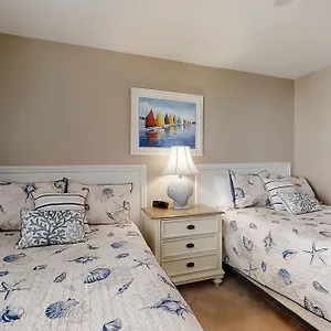 Island Club 5 Apartment