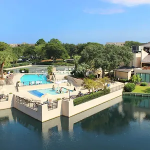 Island Club 1 Apartment